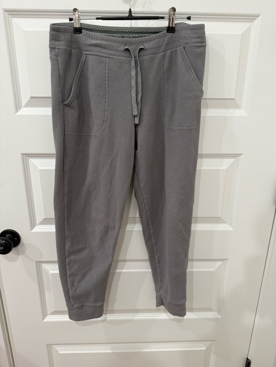 Patagonia Pants - Patagonia Synchilla Snap-T Fleece Joggers Capris - Forge Gray - L